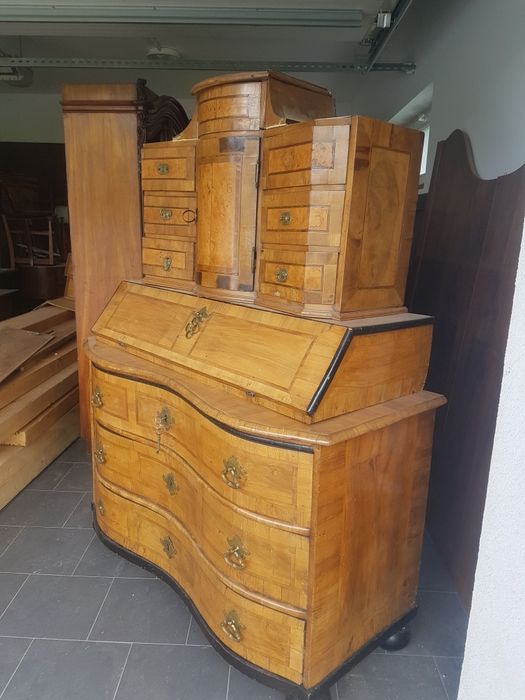 Antyki sekretera barok
