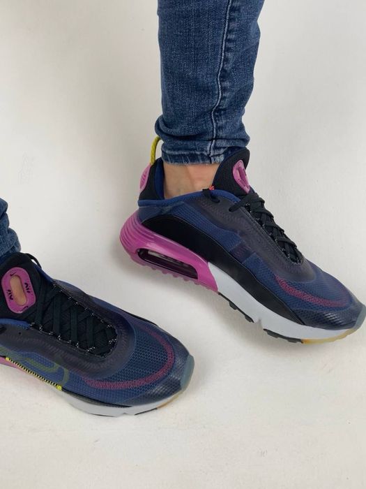 Продам оригинал женские кроссовки Nike W Air Max 2090 bleu vide/chrome