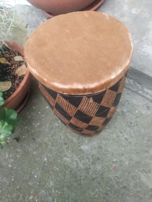 Orginalny Afrykański bęben