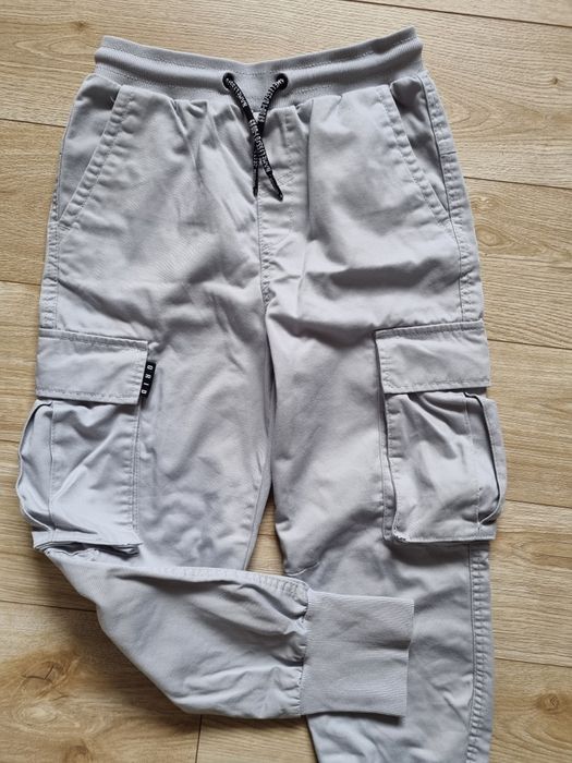 Bojówki, spodnie r. 152 Reserved, szare, ściągacze