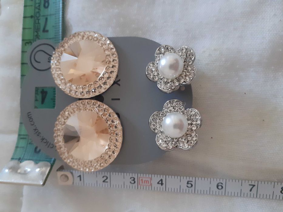 Brincos da bijou brigitte, da C&A