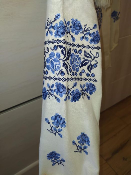 Дитяча вишиванка для дівчинки