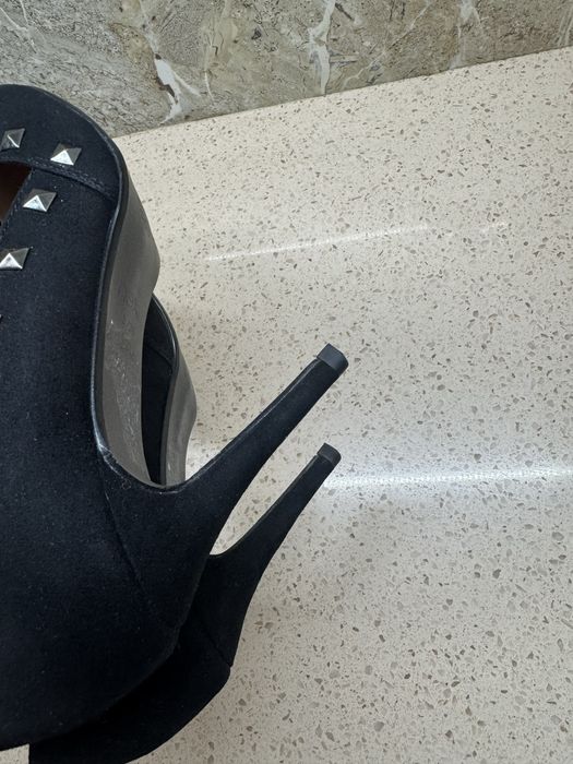 Туфлі чорні. Next