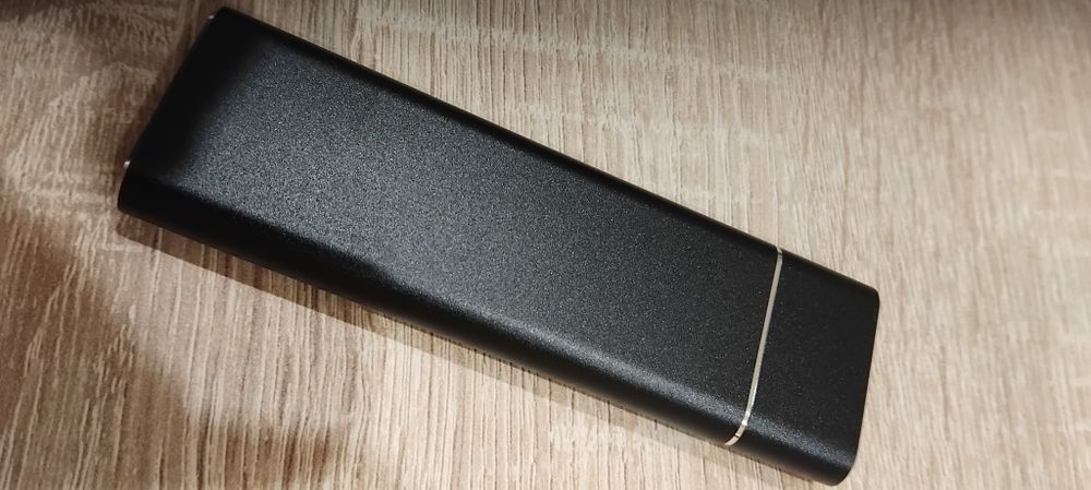 Зовнішній накопичувач  ssd  2tb