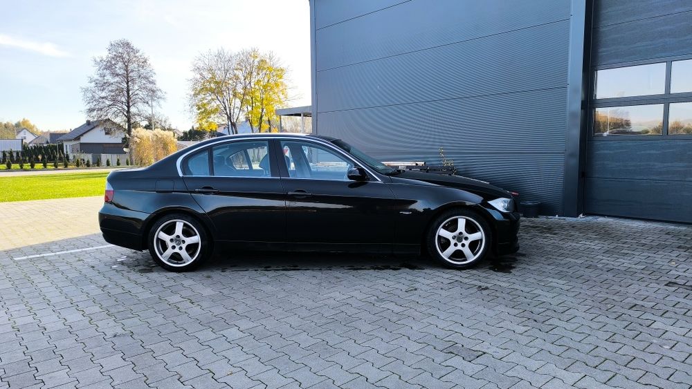 BMW E90 325i 218km