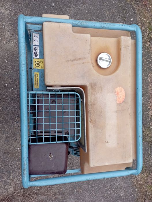 Продам  генератор Honda