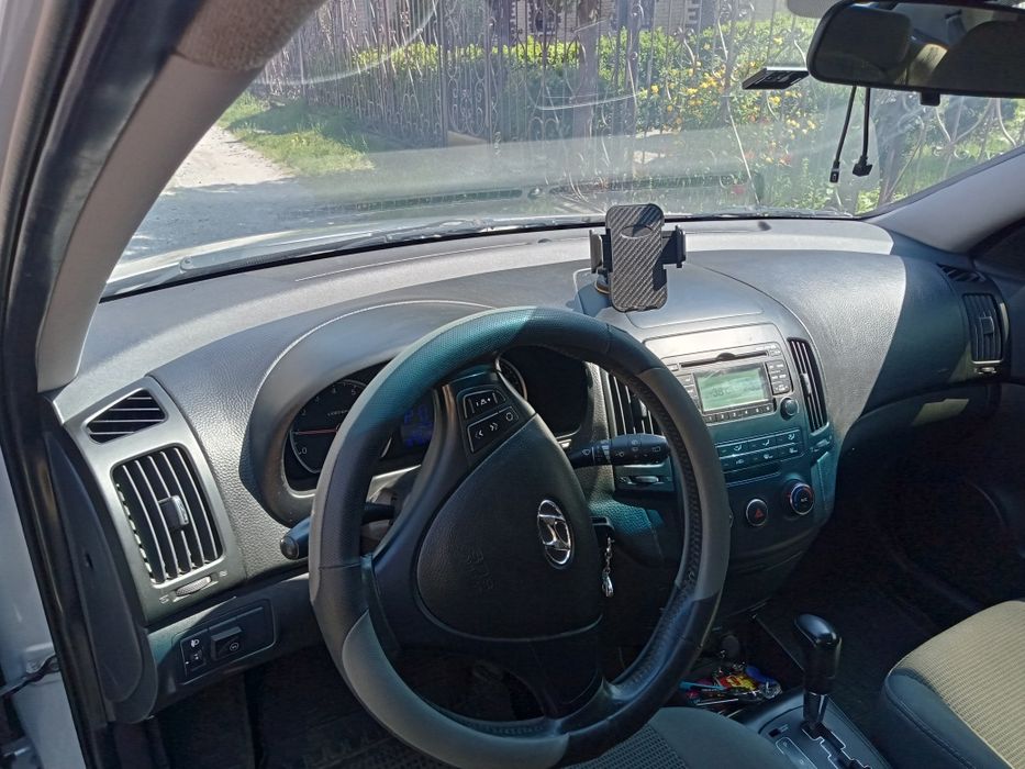 Автомобиль HYUNDAI i30