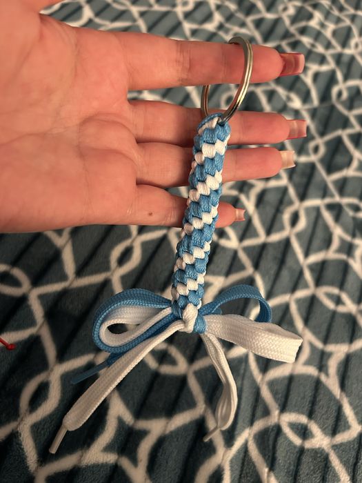 Porta chaves branco e azul