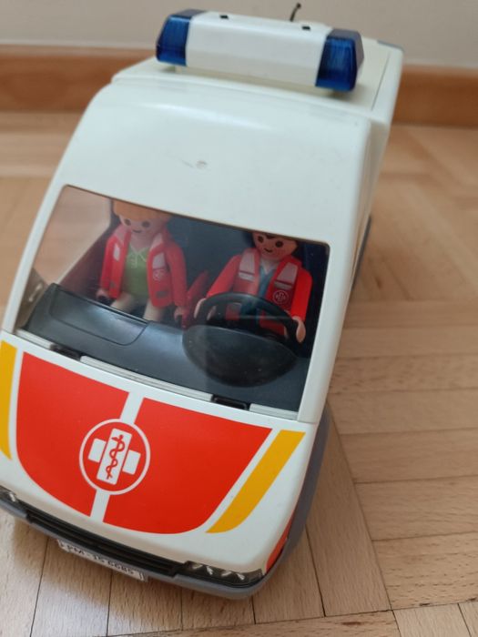 Playmobil karetka pogotowia