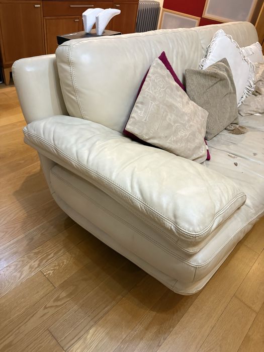 Sofá Chateau d’Ax 3 lugares em pele