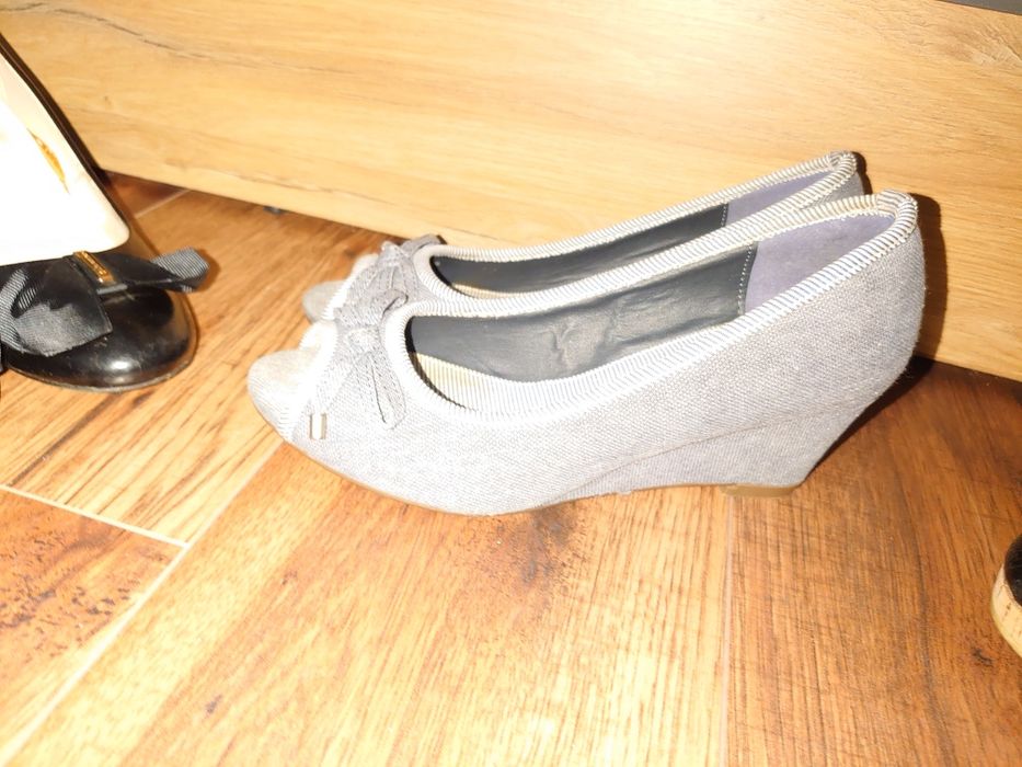 Buty na obcasie 35