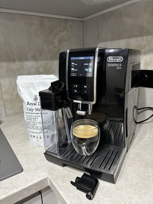 Кавомашина Delonghi dinamica plus