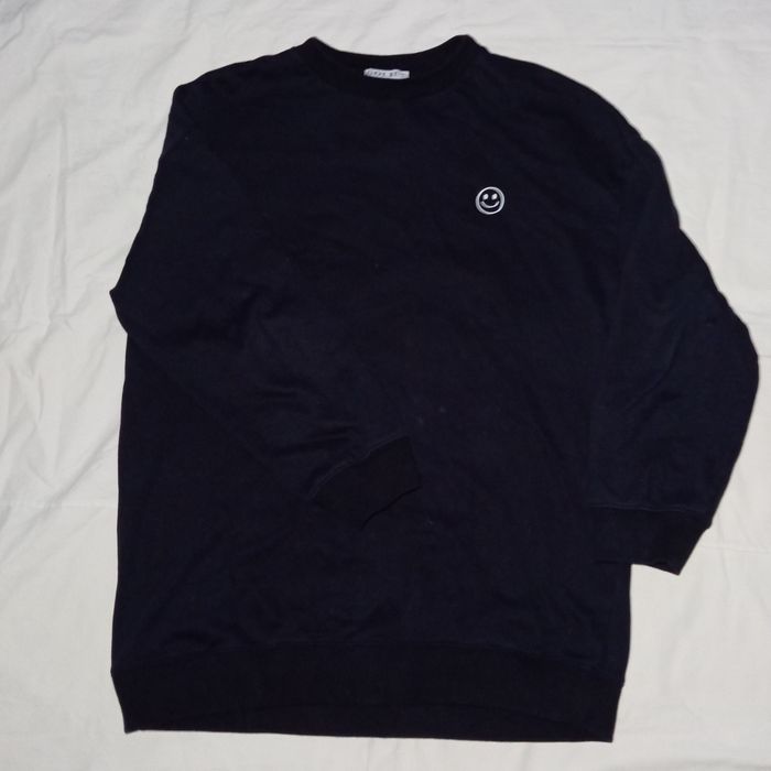 Світшот чорний з малюнком смайликом оверсайз