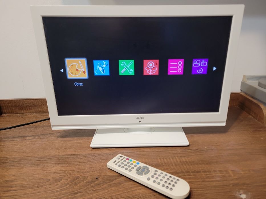 Biały TV LCD 22" FullHD z wbudowanym odtwarzaczem DVD