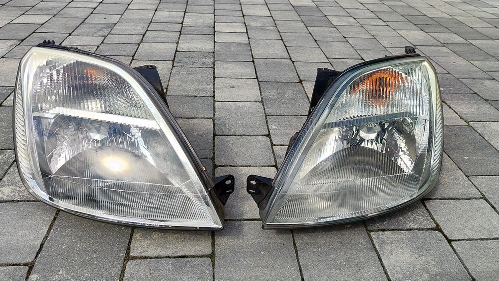 Lampy przednie przód Ford Fiesta MK6