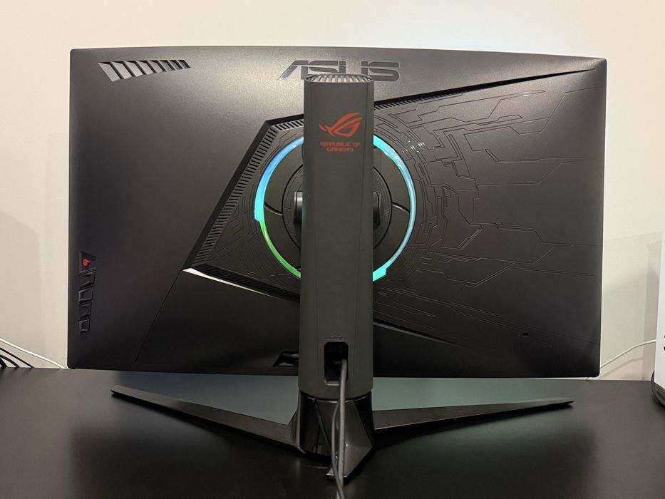 Ігровий монiтор Asus 31.5" ROG Strix XG32VC VA Black Curved 170Hz