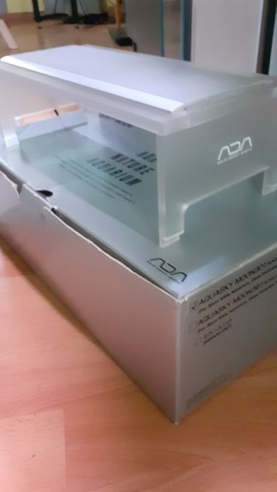 Lampa akwarystyczna