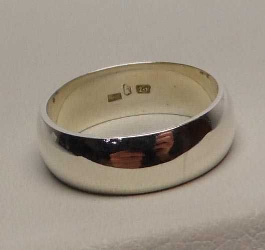Srebrna półokrągła obrączka R.11. 5,7 mm.