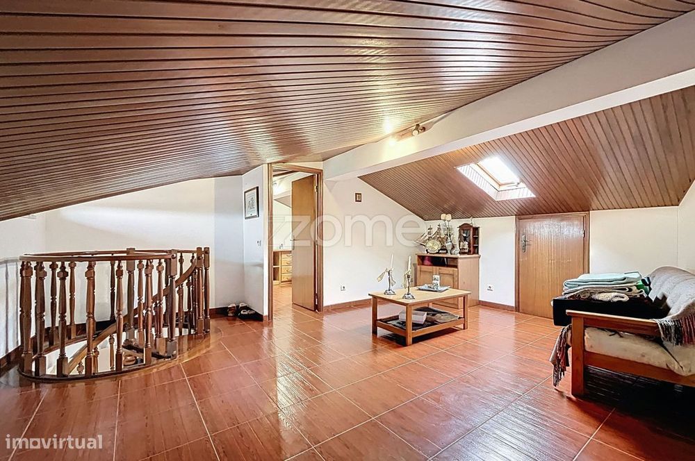 Moradias T4+2 localizada na Vila de Pereira | Oportunidade