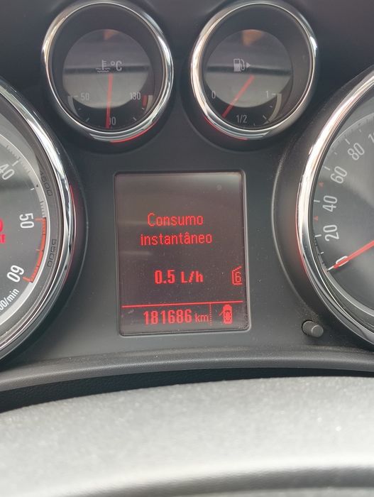 Opel Astra J GTC 1.7 CDTI