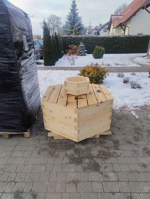 Studnia Drewniana Cembrowina Obudowa Na Krąg GRATIS Doniczka