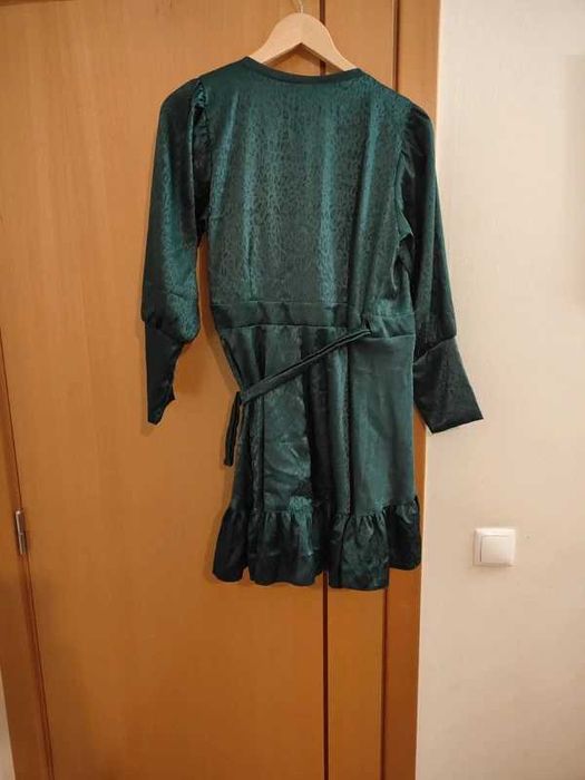vestido de estilo wrap dress (envelope) no tamanho S/M