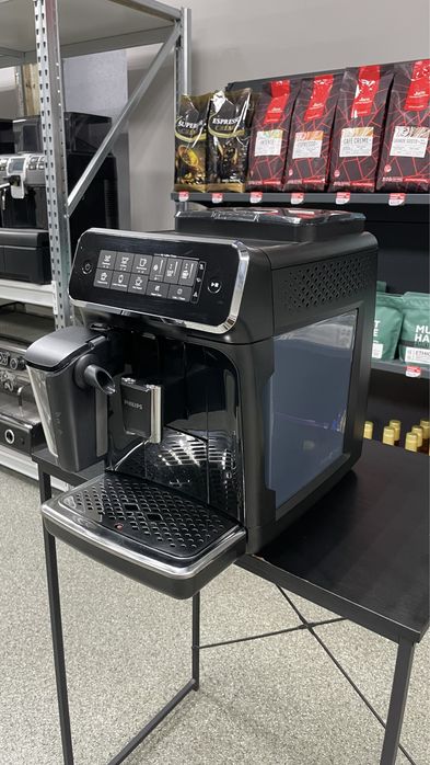 Кофемашина Philips 3200,новый молочник,гарантия