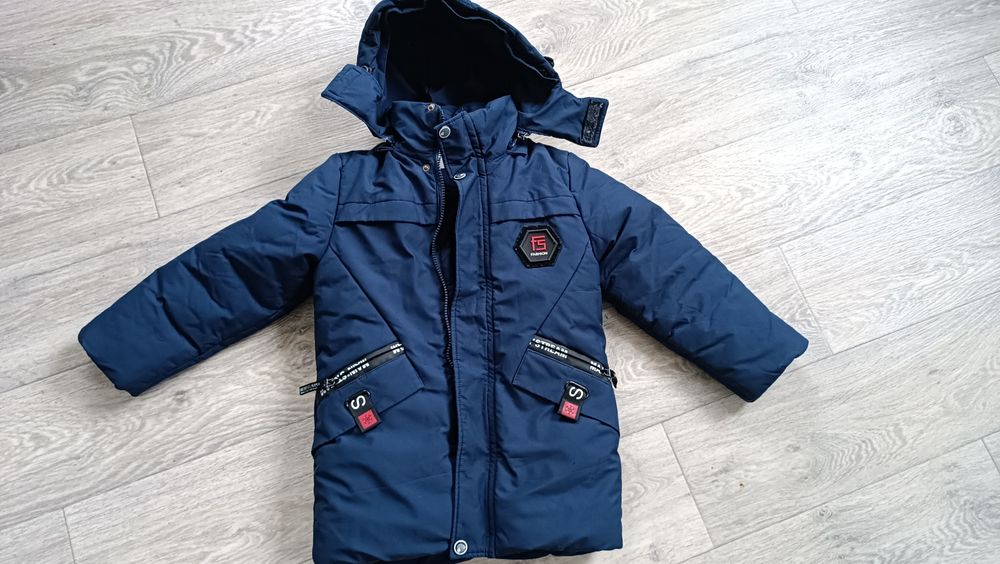 Зимовий пуховик 5-6 років