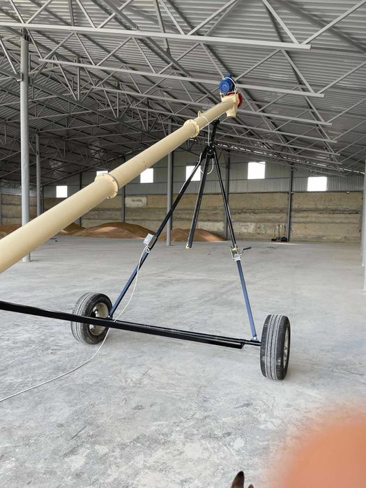 Зернопогрузчик, шнековий навантажувач, шнек для зерна, шнек у трубі