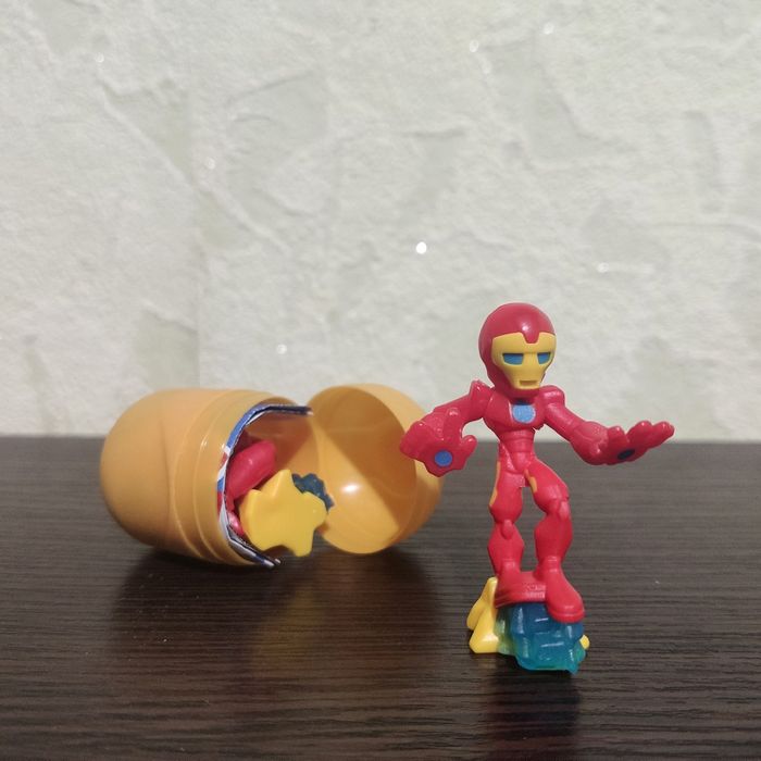 Кіндери супергерої DC, Marvel