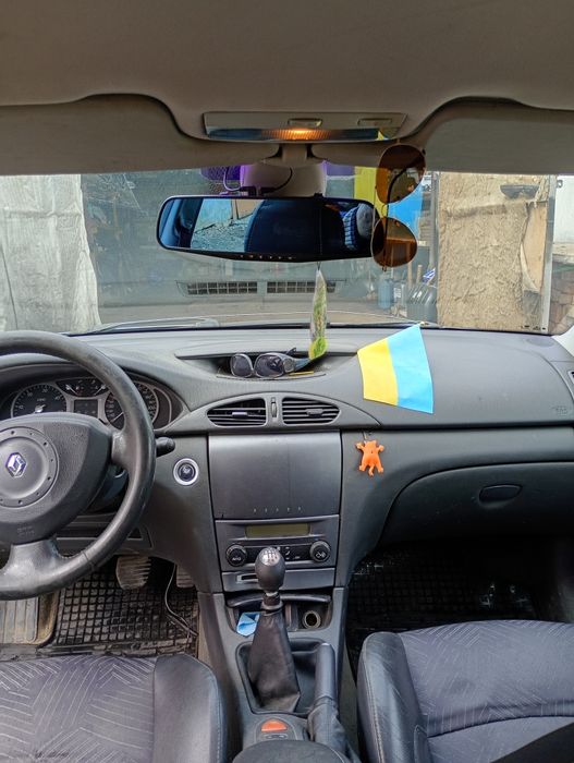 Автомобіль Рено лагуна 2