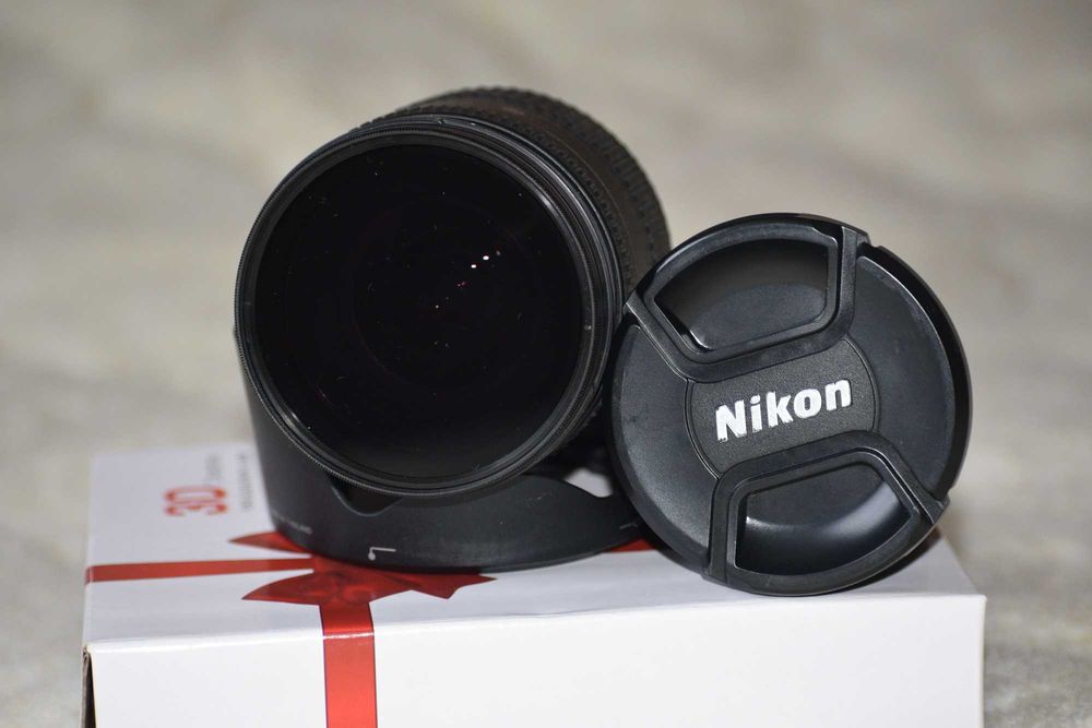 Nikon nikkor 24-85mm f/2.8-4 D Macro | Універсальний FX об'єктив