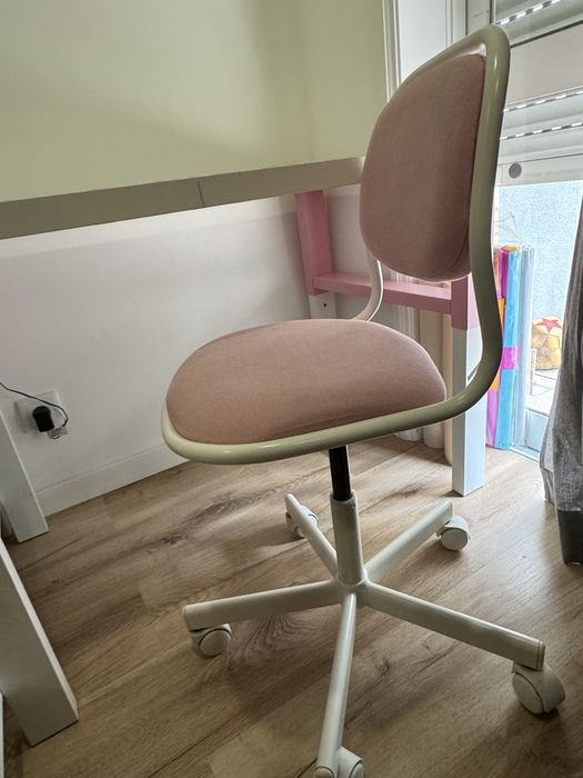 Secretaria criança PAHL + cadeira criança ORFJALL Ikea branco/ rosa