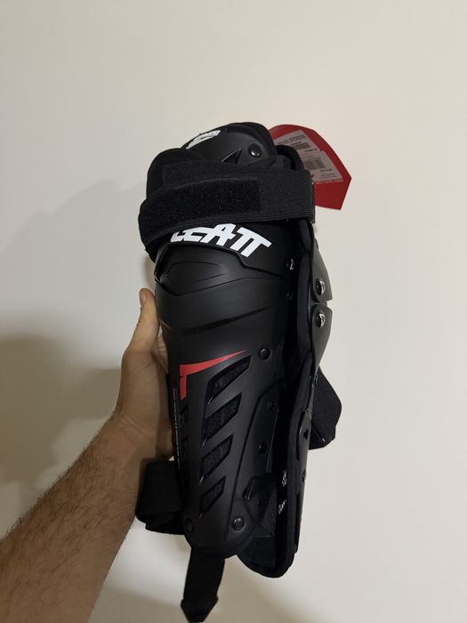 Joelheiras & Caneleiras LEATT Dual Axis – TAM S/M – NOVAS