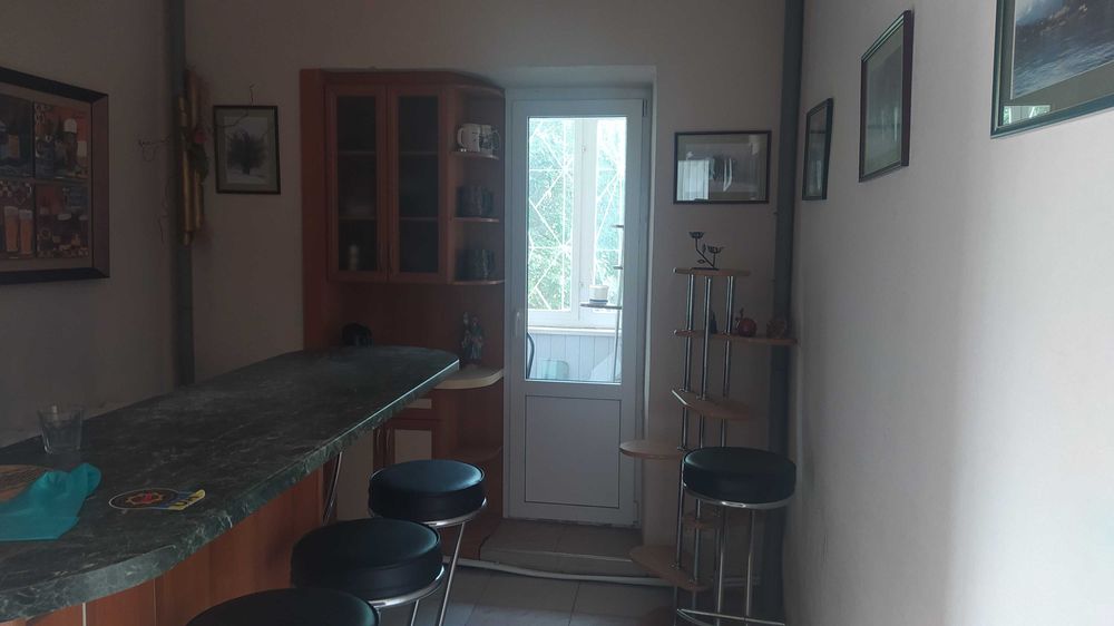 Офісне приміщення з ремонтом на вул. Партизанській