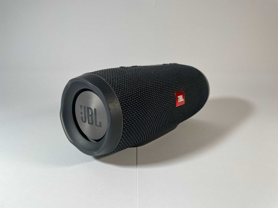 Coluna Bluetooth JBL Charge 3 (Preto)