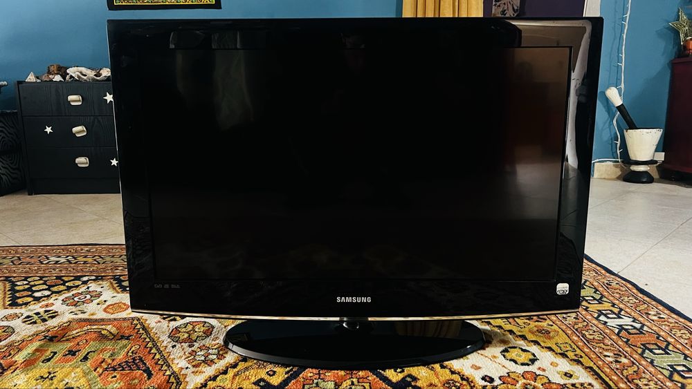 TV Samsung 32" (Série 4) – Excelente Estado