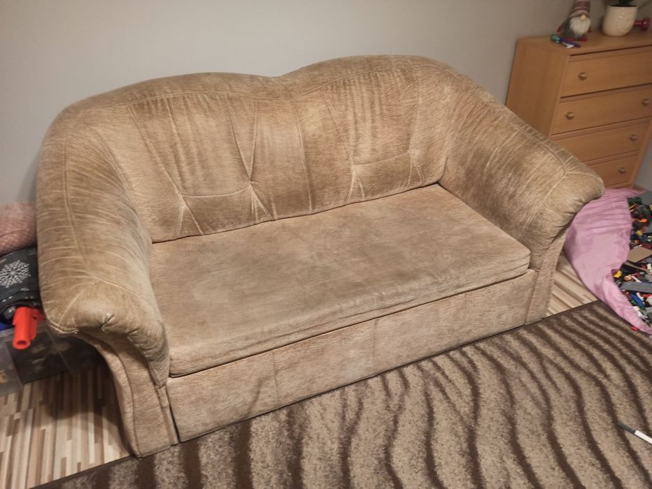 Kanapą rozkladana z funkcją spania