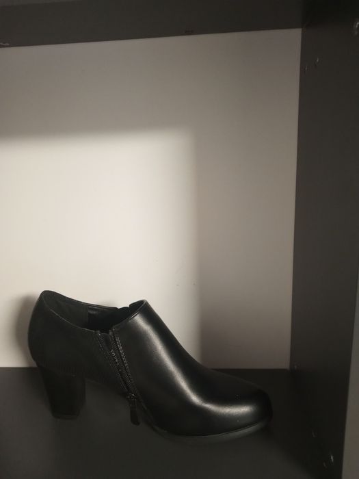 Buty damskie botki