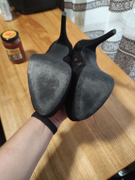 Czarne szpilki na platformie rozmiar 39