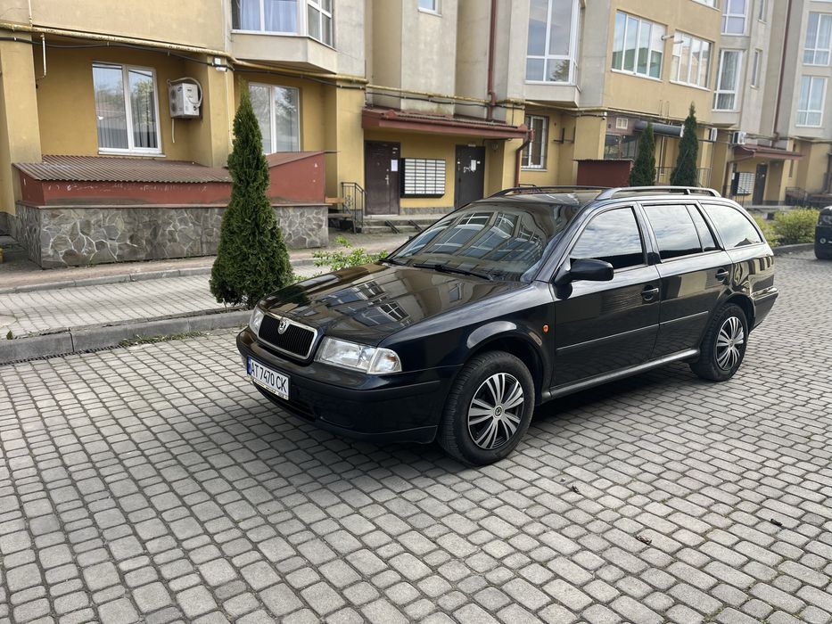 Skoda octavia tour 1.6 mpi