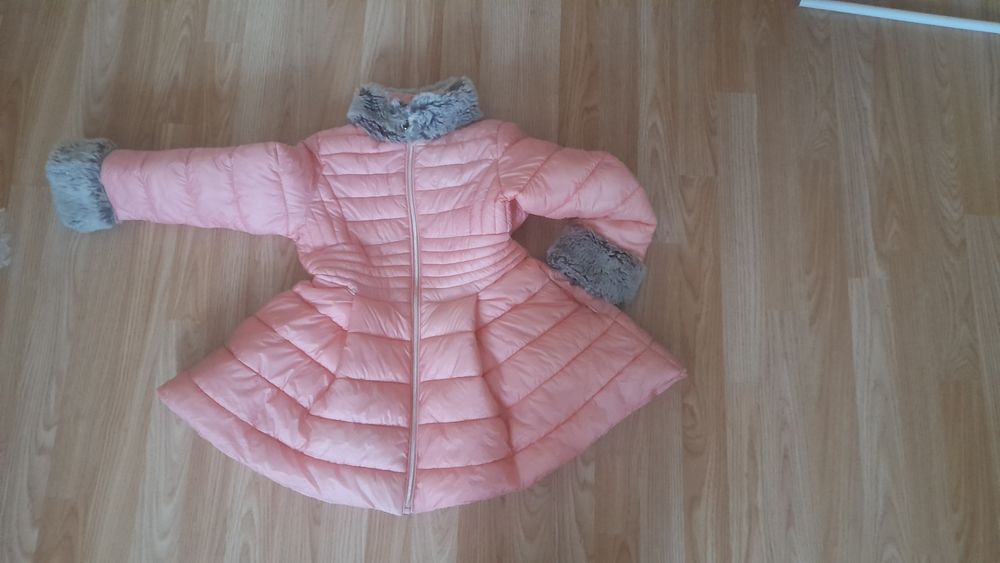 Куртка на девочку
