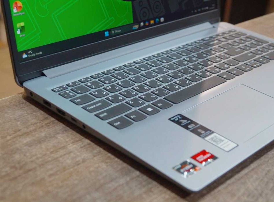 ГАРАНТІЯ Lenovo (FullHD IPS/Ryzen 5 7520U/RAM 8ГБ DDR5/SSD 512ГБ)TVOYO