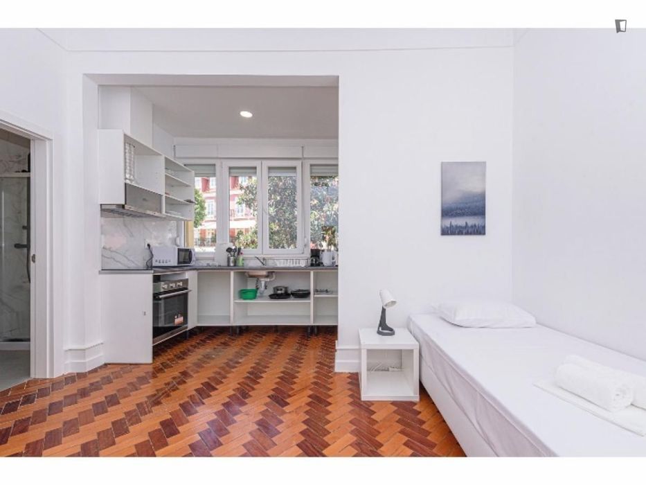 Quarto - localizado em Lapa Lisbon