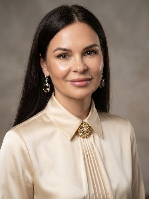 Втомилась бути сильною? Час поговорити. Експертний психолог.