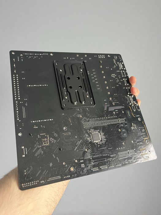 ASRock B650M PG Lightning