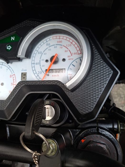 Moto 125  ainda com 18 meses de garantia