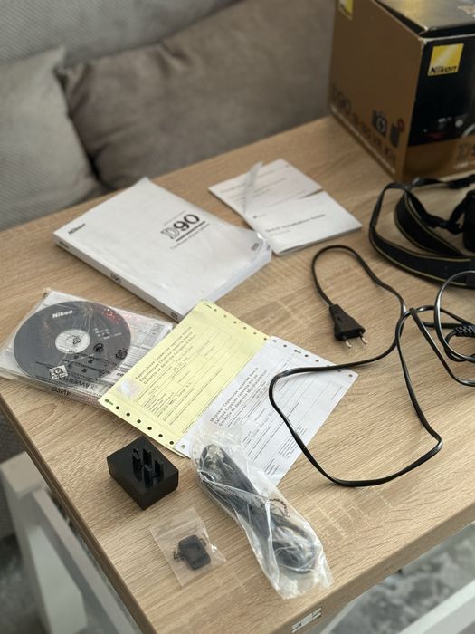 Фотоапарат Nikon D90 + обʼєктив