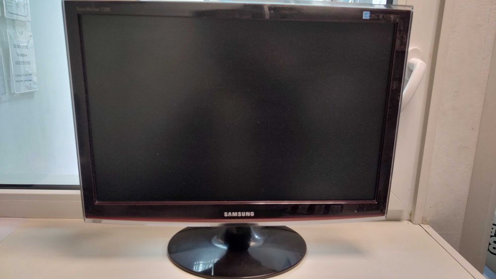 Монитор Samsung  T220