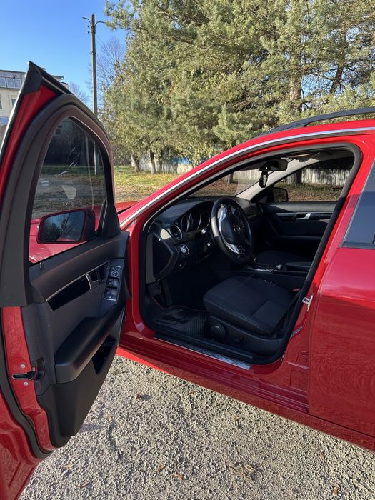 Mercedes C-class S204 2012, Дизель, на автоматі